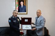 مديرا الشرطة في الجزائر وفلسطين